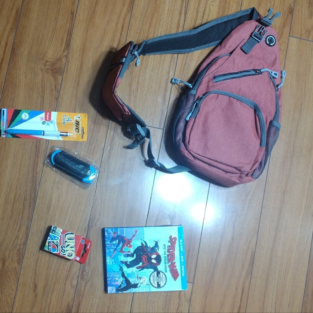 Movie&Men/Woman it's a dull red and gray backpack